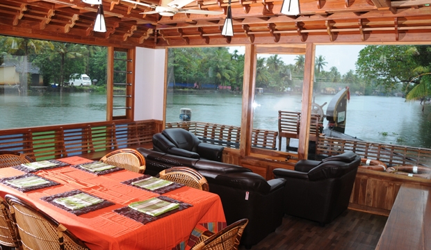 houseboat honeymoon packages